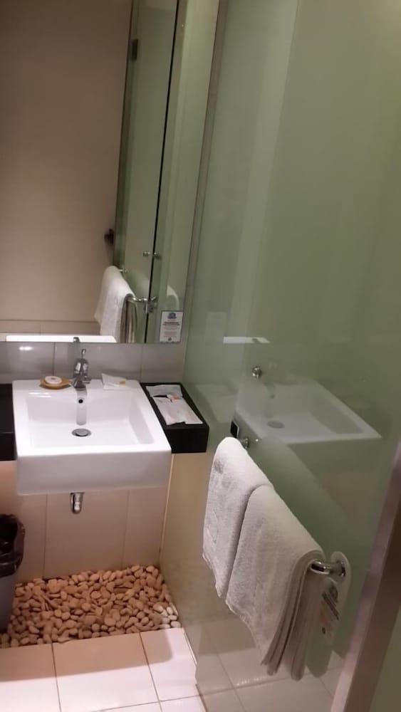 V Hotel Tebet Jakarta Exteriér fotografie