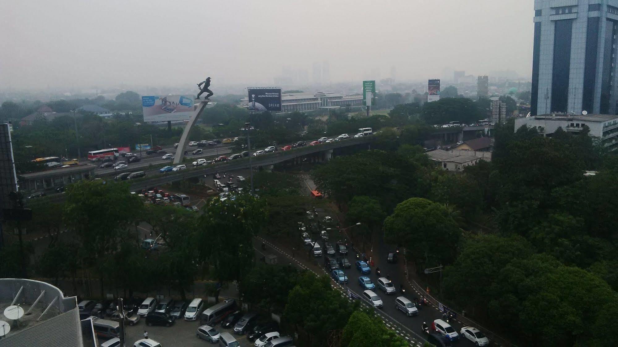 V Hotel Tebet Jakarta Exteriér fotografie